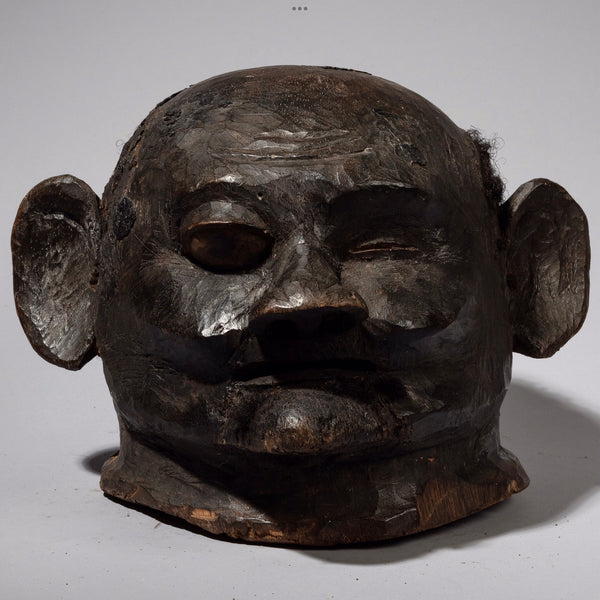 A WINKING HELMET MASK, MAKONDE TRIBE MOZAMBIQUE, AFRICA( No 1812)