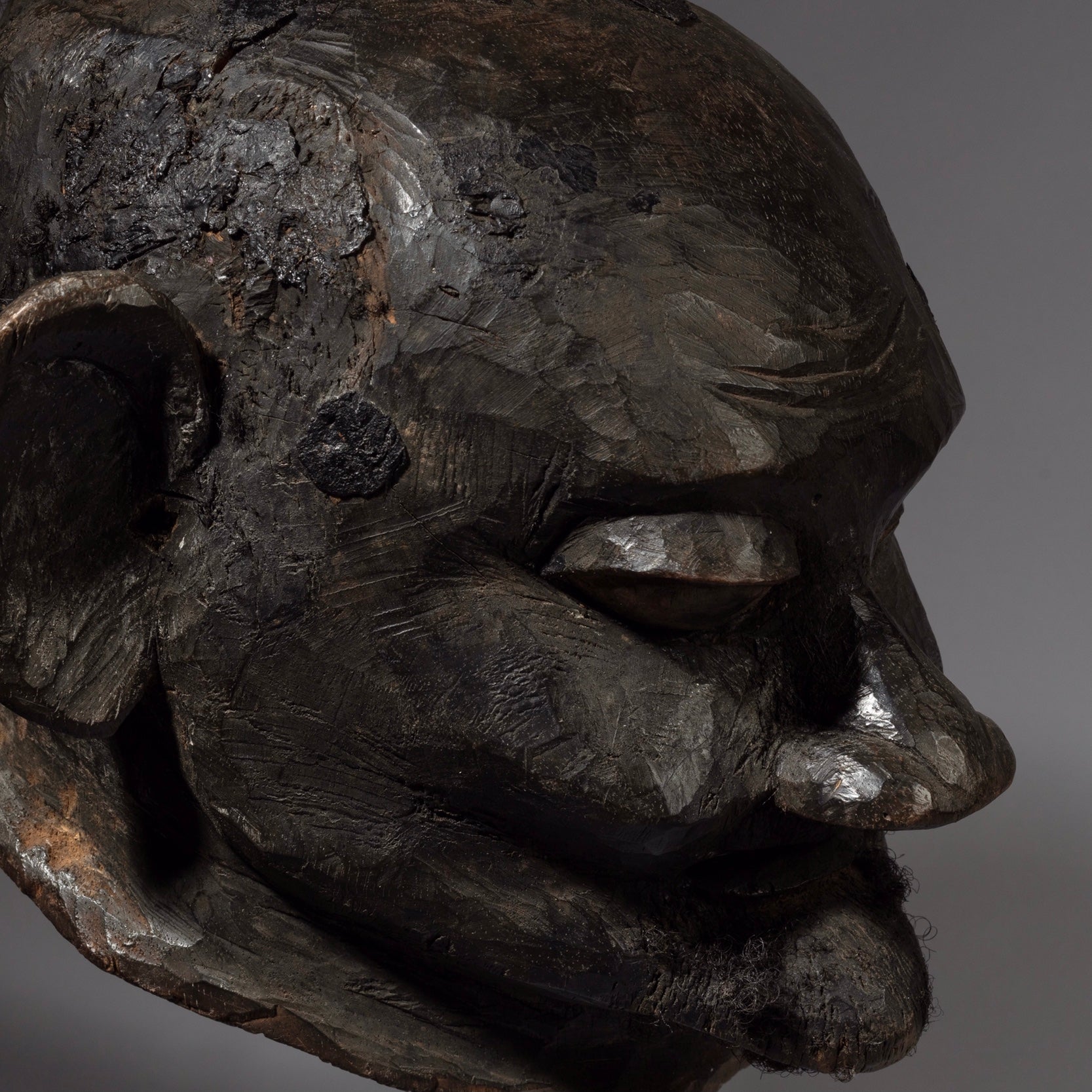 A WINKING HELMET MASK, MAKONDE TRIBE MOZAMBIQUE, AFRICA( No 1812)