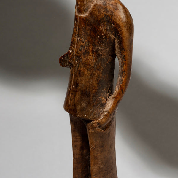 A FINELY CARVED ALTAR FIGURE FROM THE CONGO ( No 1938)