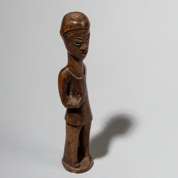 A FINELY CARVED ALTAR FIGURE FROM THE CONGO ( No 1938)
