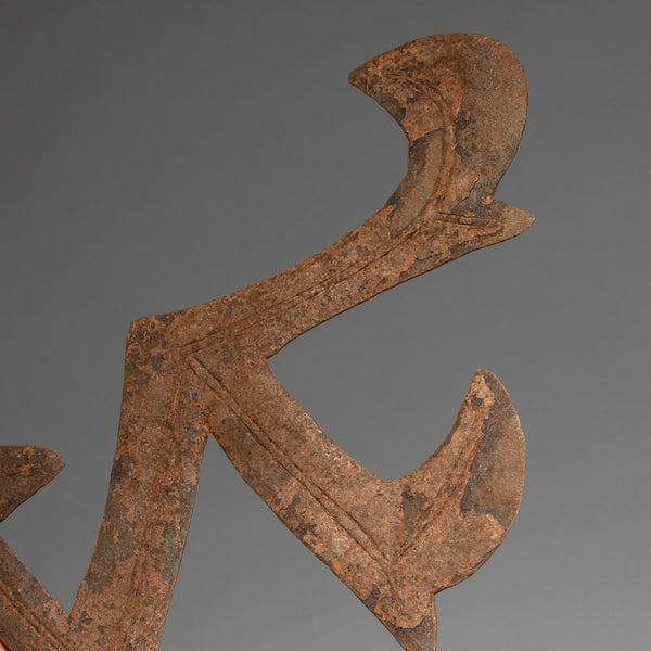 A BIRD LIKE THROWING KNIFE CURRENCY FROM CAMEROON W AFRICA ( No 2095)
