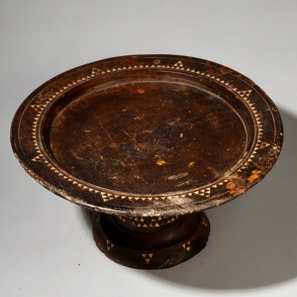 AN INLAID CEREMONIAL TABLE FROM INDONESIA, SE ASIA ( No 2043)