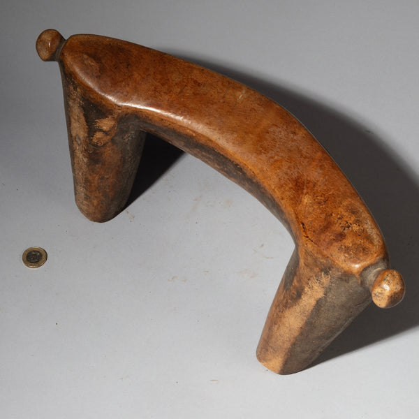 A MAJESTIC +SUBSTANTIAL HEADREST FROM THE DINKA TRIBE OF EAST AFRICA  No 2060)