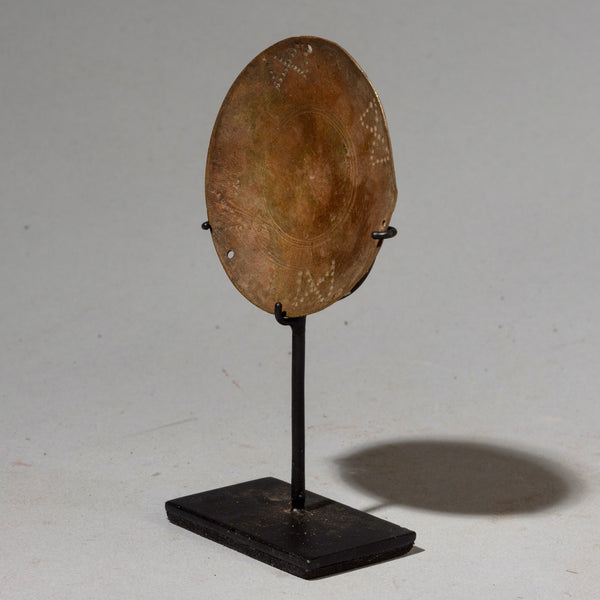 AN AKAN 19THC GOLD MEASURING SCALE PAN FROM BAULE TRIBE IVORY COAST W.AFRICA ( No 2086)