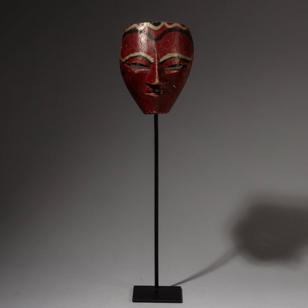 AN ELEGANT DEEP RED JAVANESE TOPENG MASK FROM INDONESIA( No 1901)