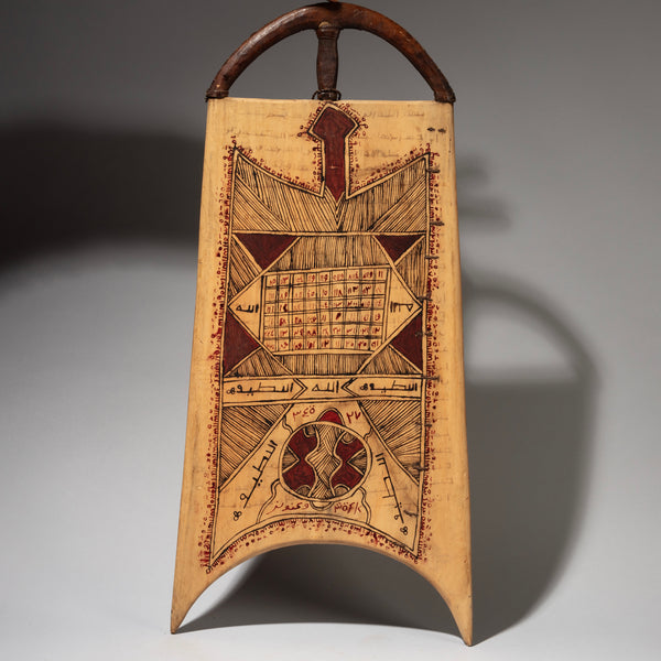 AN ARRESTING WRITING BOARD FROM HAUSA TRIBE NIGERIA W.AFRICA( No 1965)