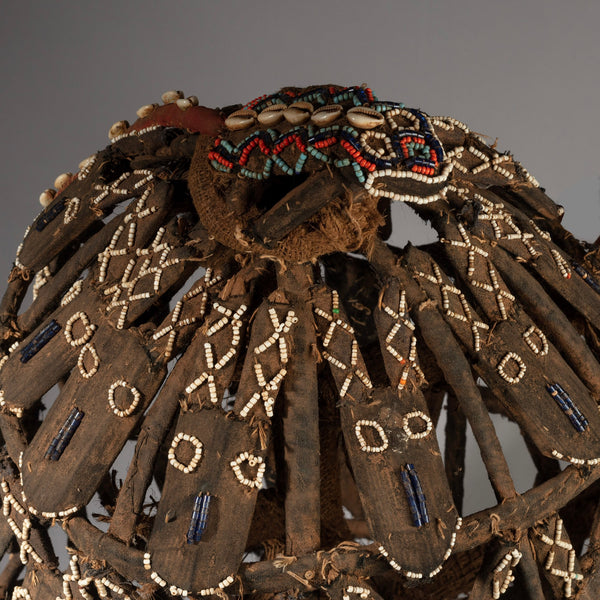 A MASSIVE HEADDRESS FROM THE BAMILEKE TRIBE OF CAMEROON W.AFRICA ( No 1018)