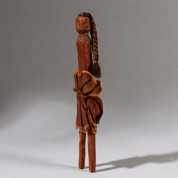 AN ATTRACTIVE HIMBA DOLL WITH LEATHER APRON, NAMIBIA( No 3124)