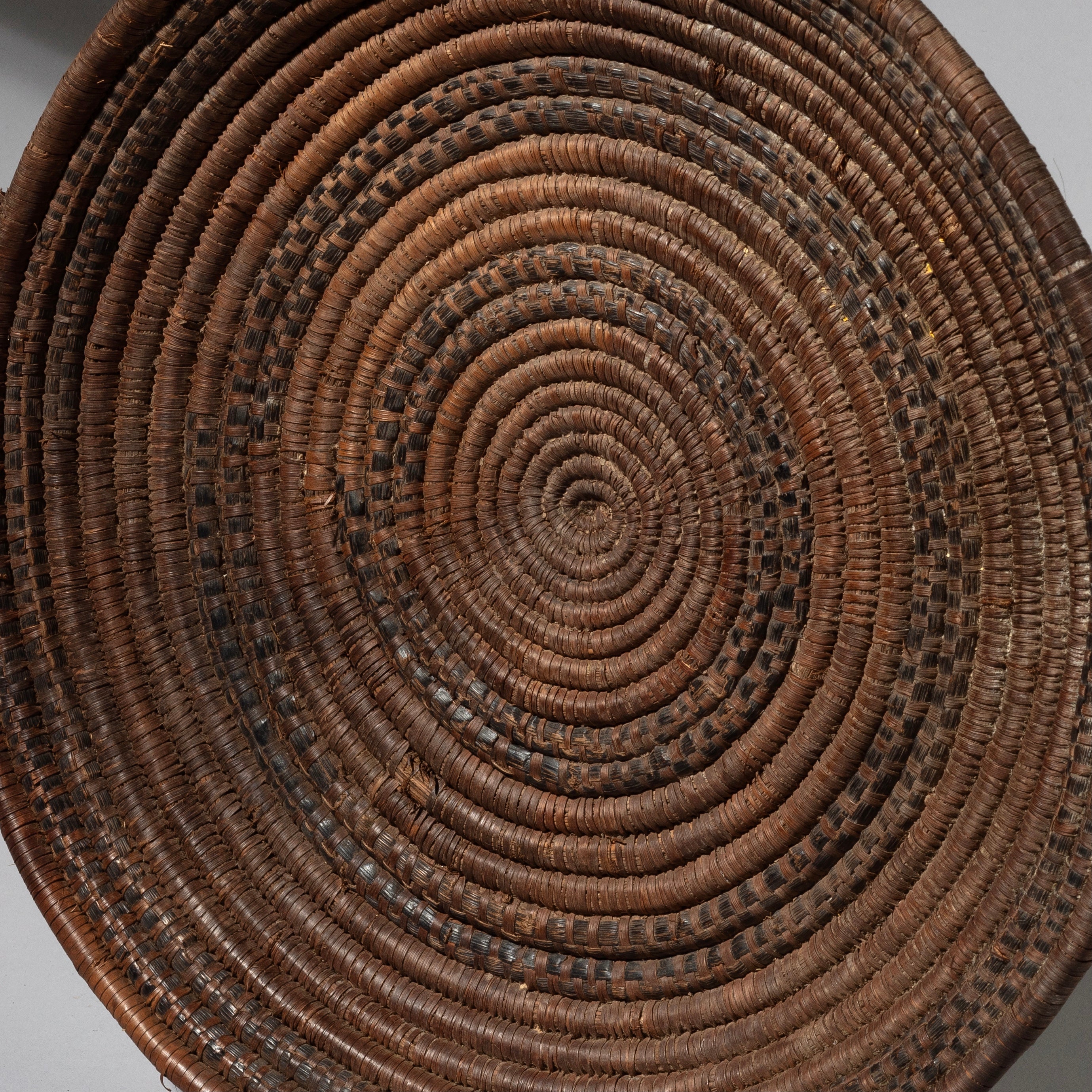 A SUBTLE WOVEN FIBRE BASKET FROM TUTSI TRIBE RWANDA( No 1664)