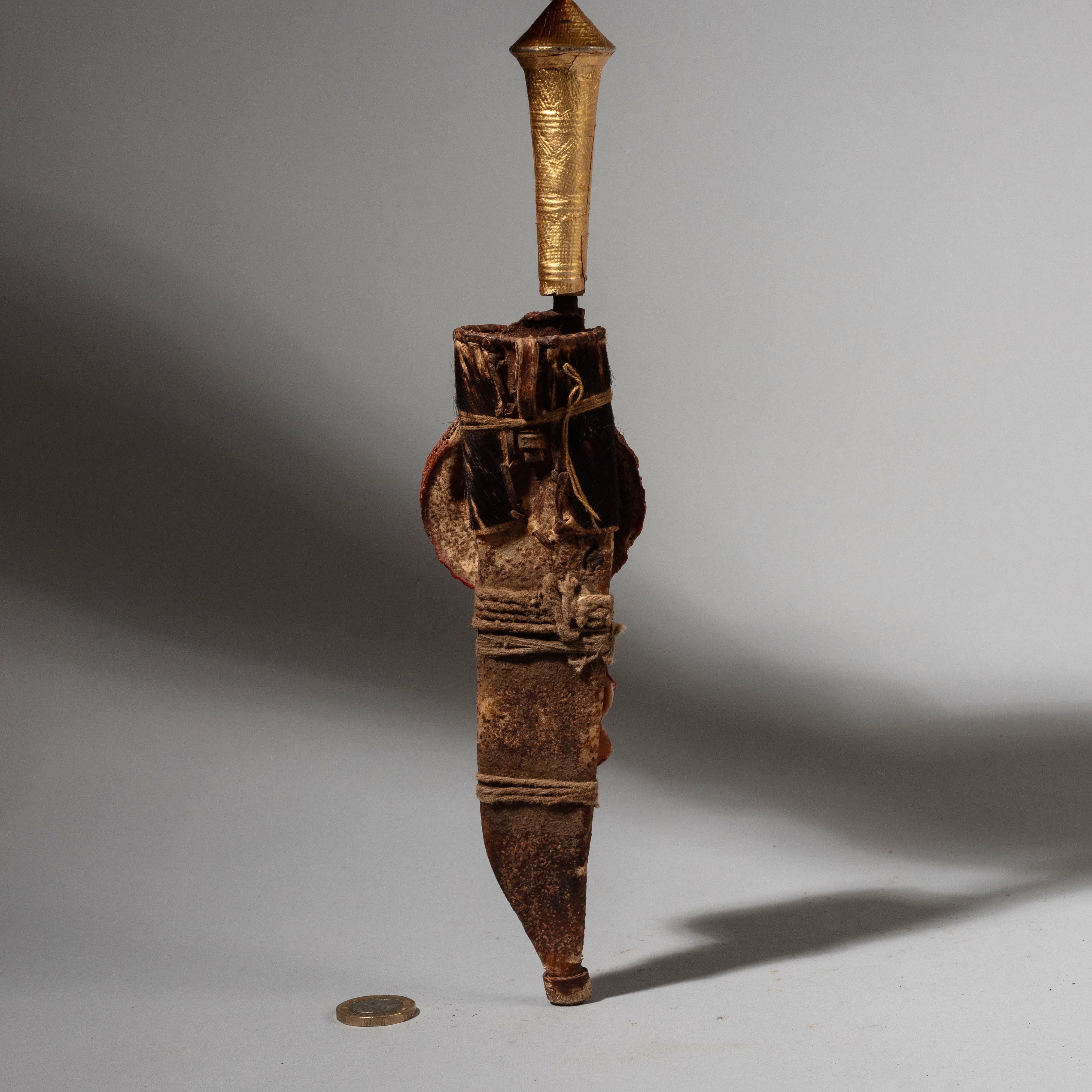 A CHIEFS DAGGER FROM THE BAULE TRIBE OF THE IVORY COAST. WEST AFRICA ( No 1522)