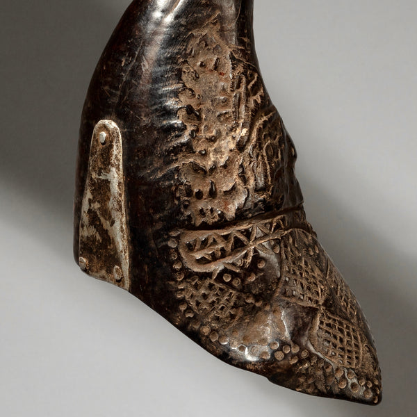 A BEAUTIFULLY PATINATED CEREMONIAL HORN CUP, BAMILEKE TRIBE OF CAMEROON W.AFRICA( No 1794)