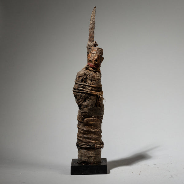 A MYSTERIOUS POWER FIGURE FROM THE EWE TRIBE IF GHANA ( No 1842 )