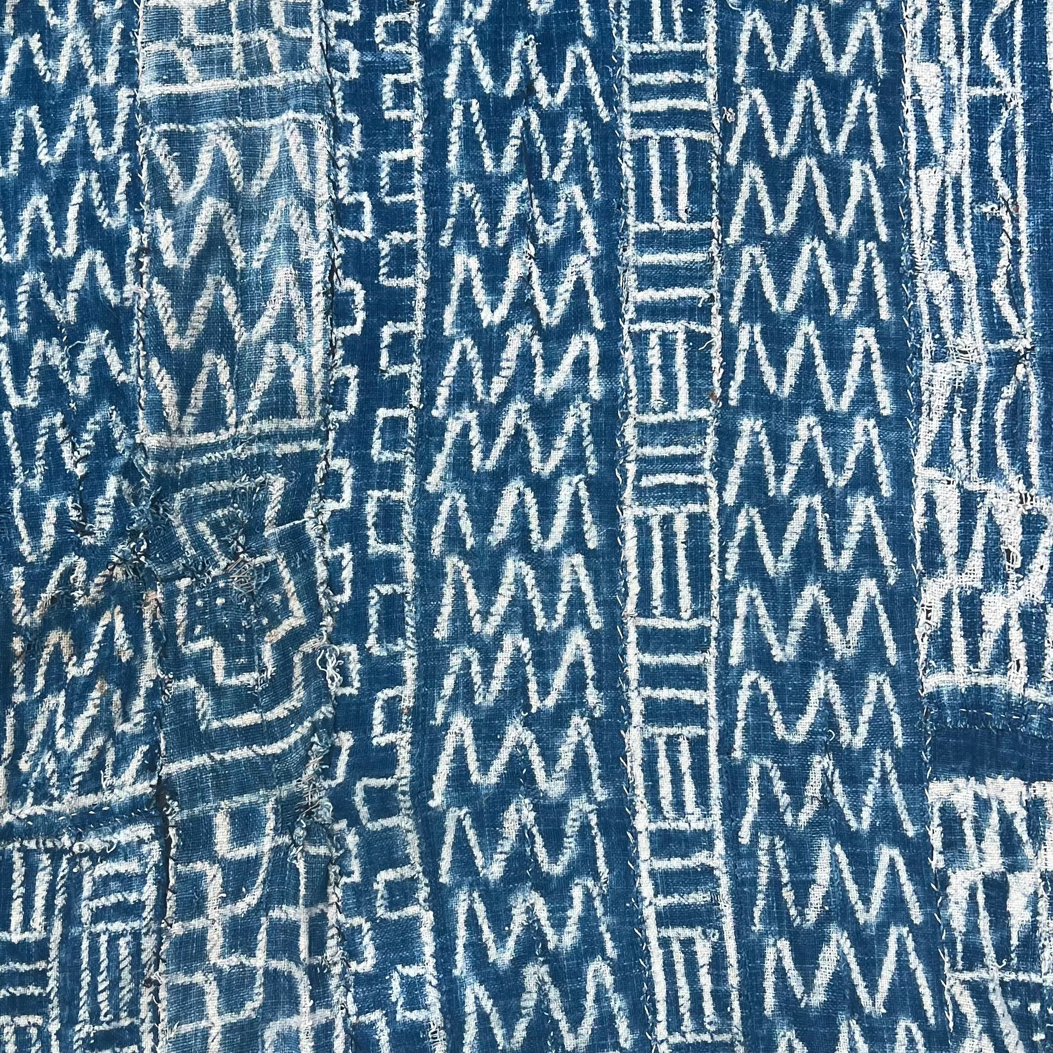 A PRETTY PATTERNED NDOP STRIP WEAVE FABRIC FROM BAMILEKE TRIBE OF CAMEROON( No 5108 )