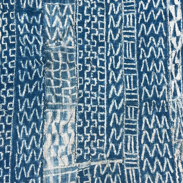 A PRETTY PATTERNED NDOP STRIP WEAVE FABRIC FROM BAMILEKE TRIBE OF CAMEROON( No 5108 )