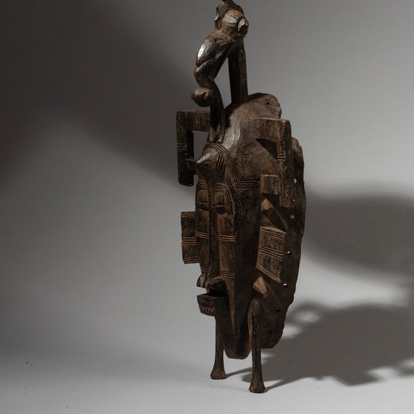 AN ANGULAR KPELIYE’E BIRD MASK, SENOUFO TRIBE BURKINA FASO ( No 2903 )