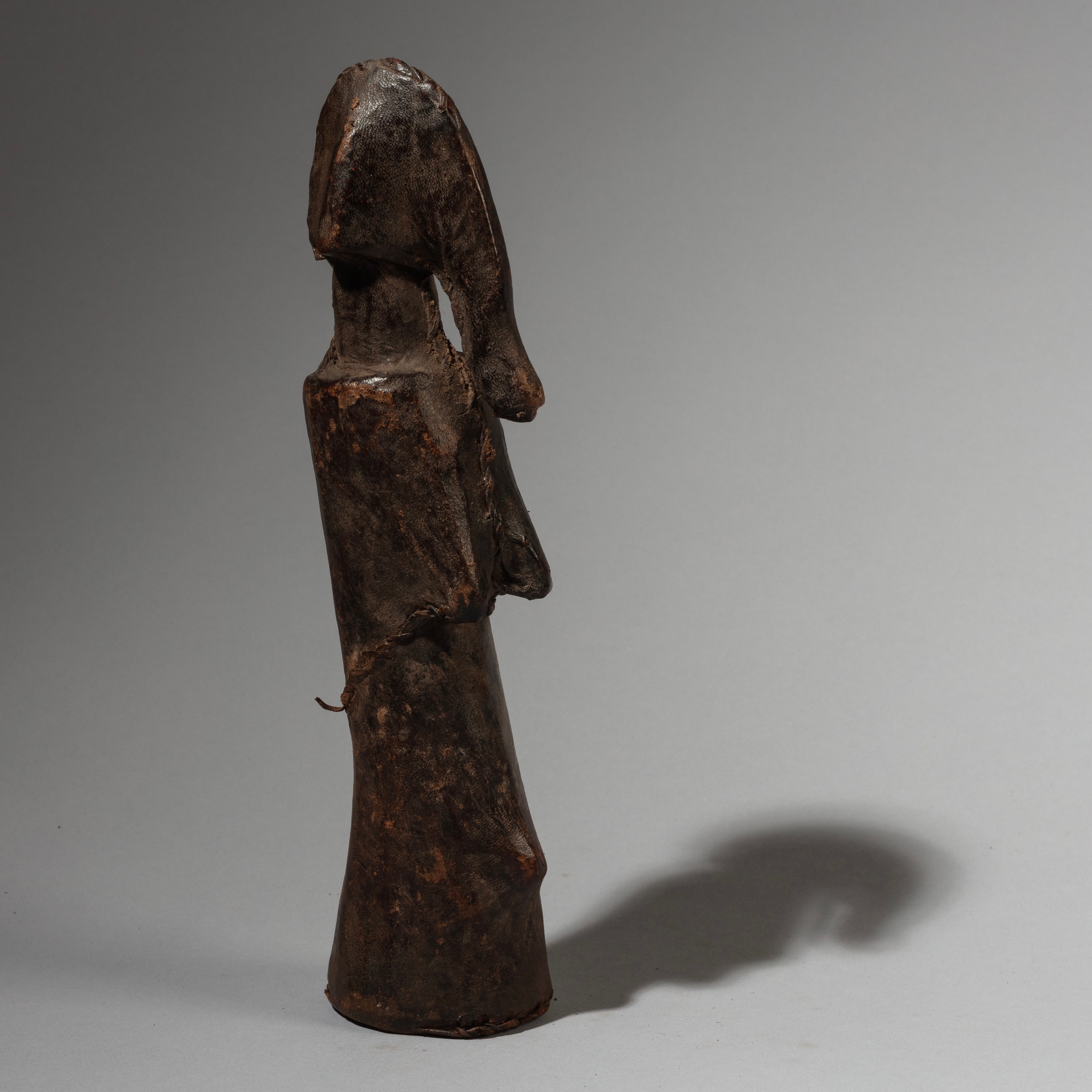 A HIGHLY STYLISED DOLL, MOSSI TRIBE BURKINA FASO ( No 2875 )