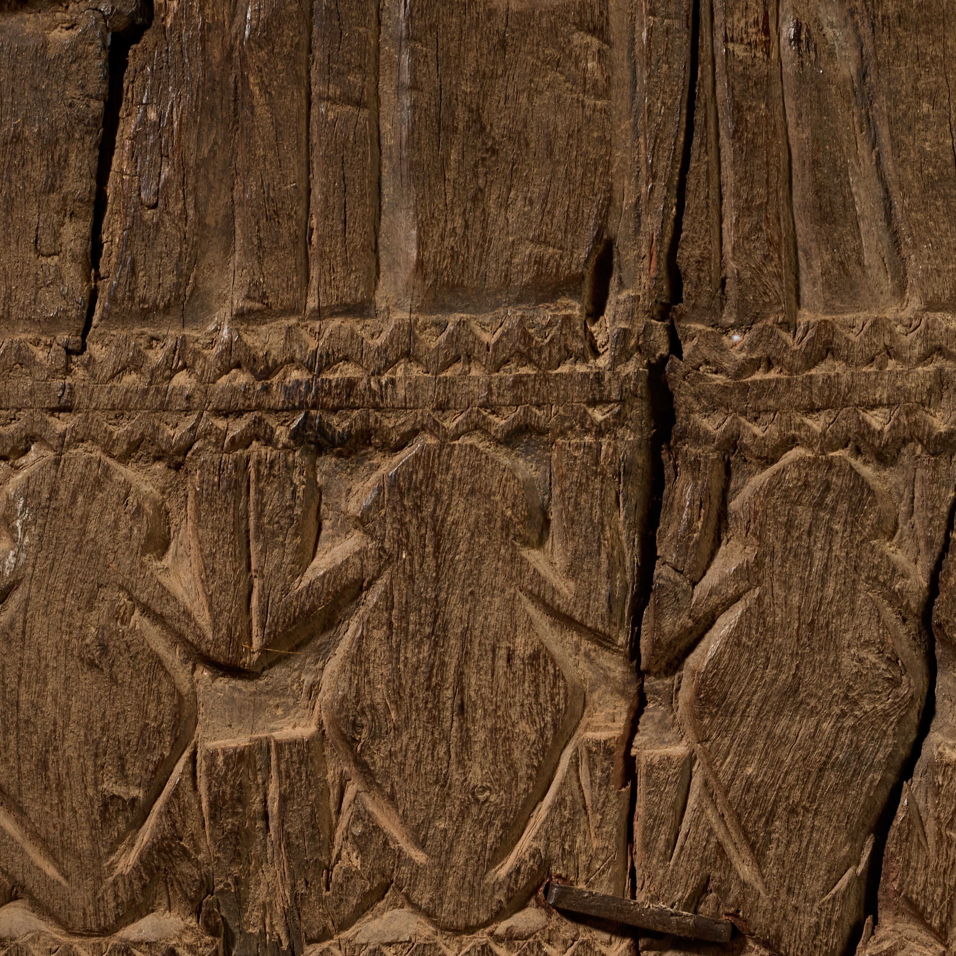 A GRANARY SHUTTER WITH ANIMAL MOTIFS, FROM MALI ( No 3015 ) (Copy)