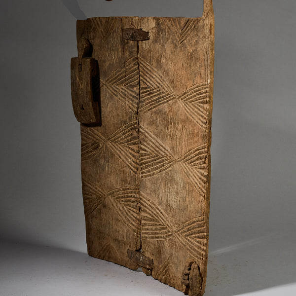 A GRANARY SHUTTER WITH ANIMAL MOTIFS, FROM MALI ( No 3015 ) (Copy)