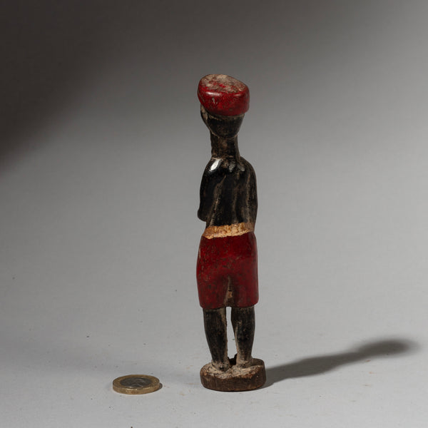 A DEMURE COLON FIGURE FROM THE BAULE PEOPLE OF THE IVORY COAST W.AFRICA ( No 2893 )