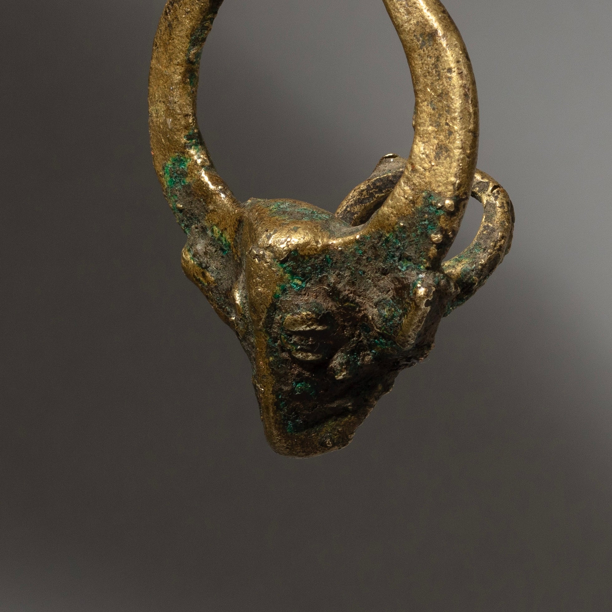 A RARE SACRED BUFFALO RING, SENOUFO TRIBE IVORY COAST ( No 2906 )