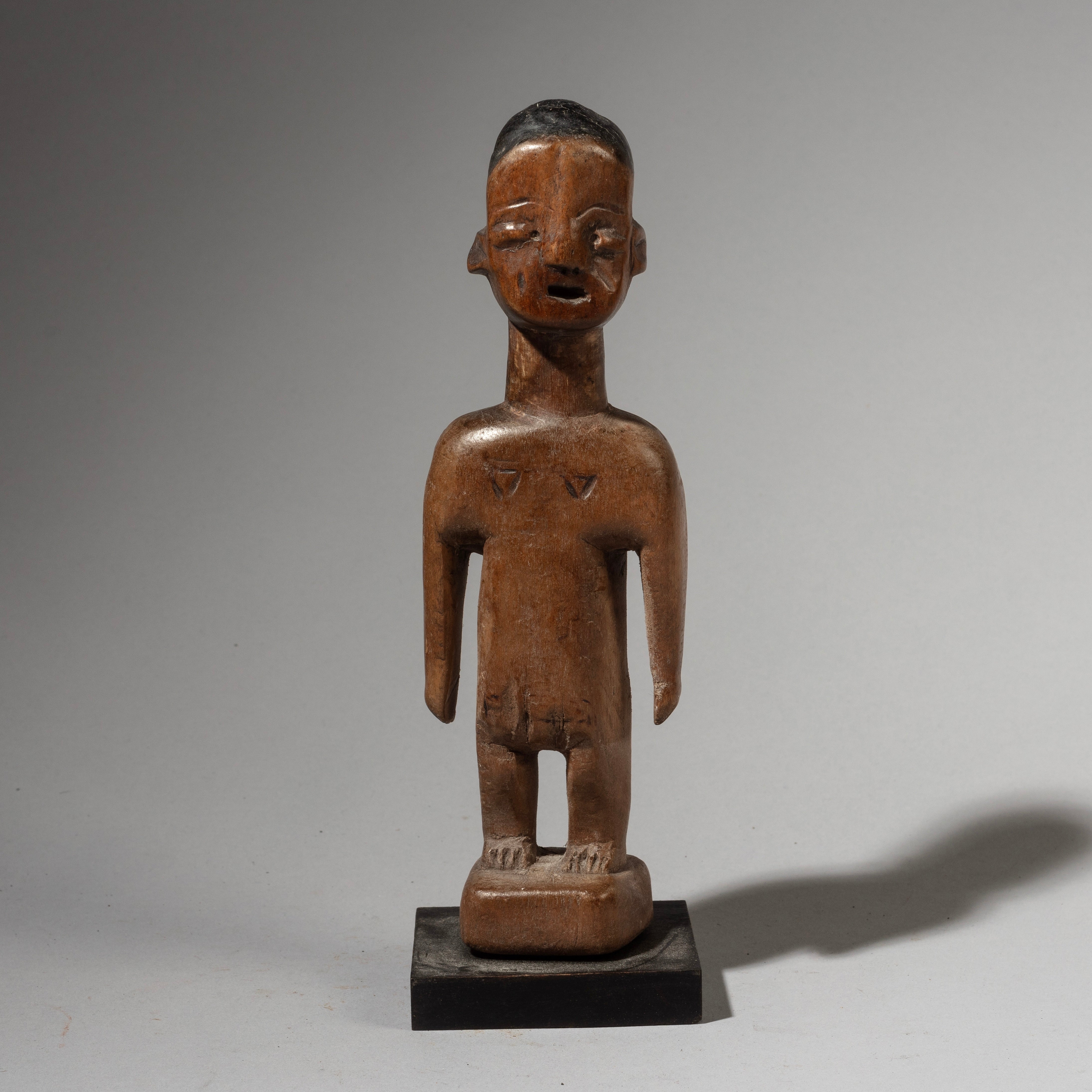 A WELL WORN + SMOOTHLY PATINATED VENAVI TWIN DOLL, EWE TRIBE OF GHANA W.AFRICA( No 2955 )