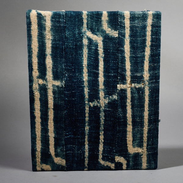 A SMALL NDOP INDIGO CLOTH MOUNTED FROM THE BAMILEKE TRIBE OF CAMEROON W.AFRICA( No 6210)