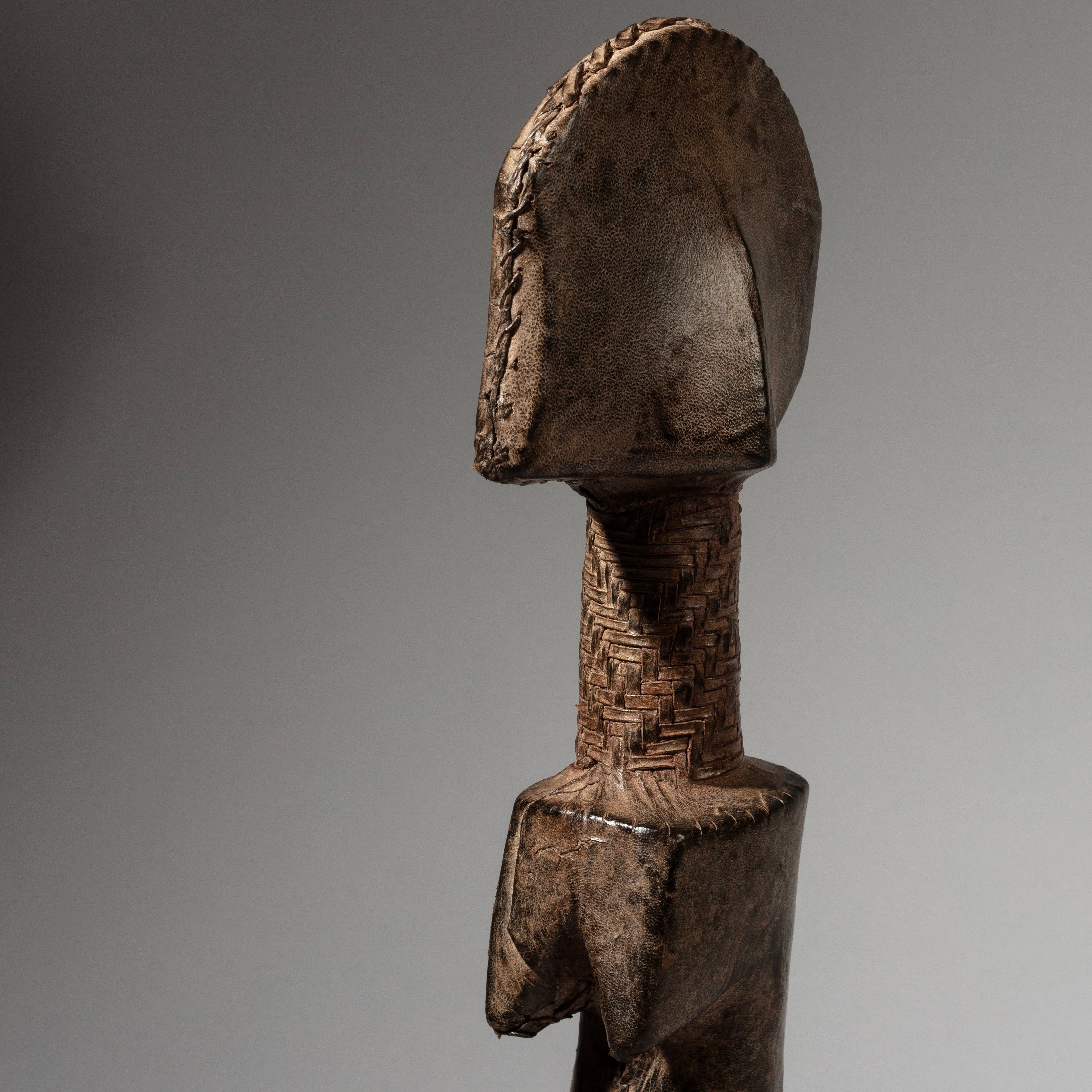 A TALL CYBORG MOSSI DOLL FROM BURKINA FASO  ( No 2922 )