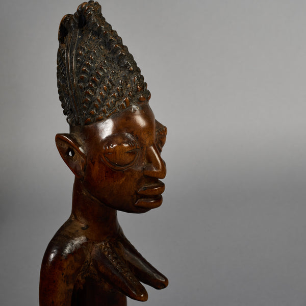 A FINE OLD  IBEJI, EX UK COLL. YORUBA TRIBE OF NIGERIA ( No 6271)