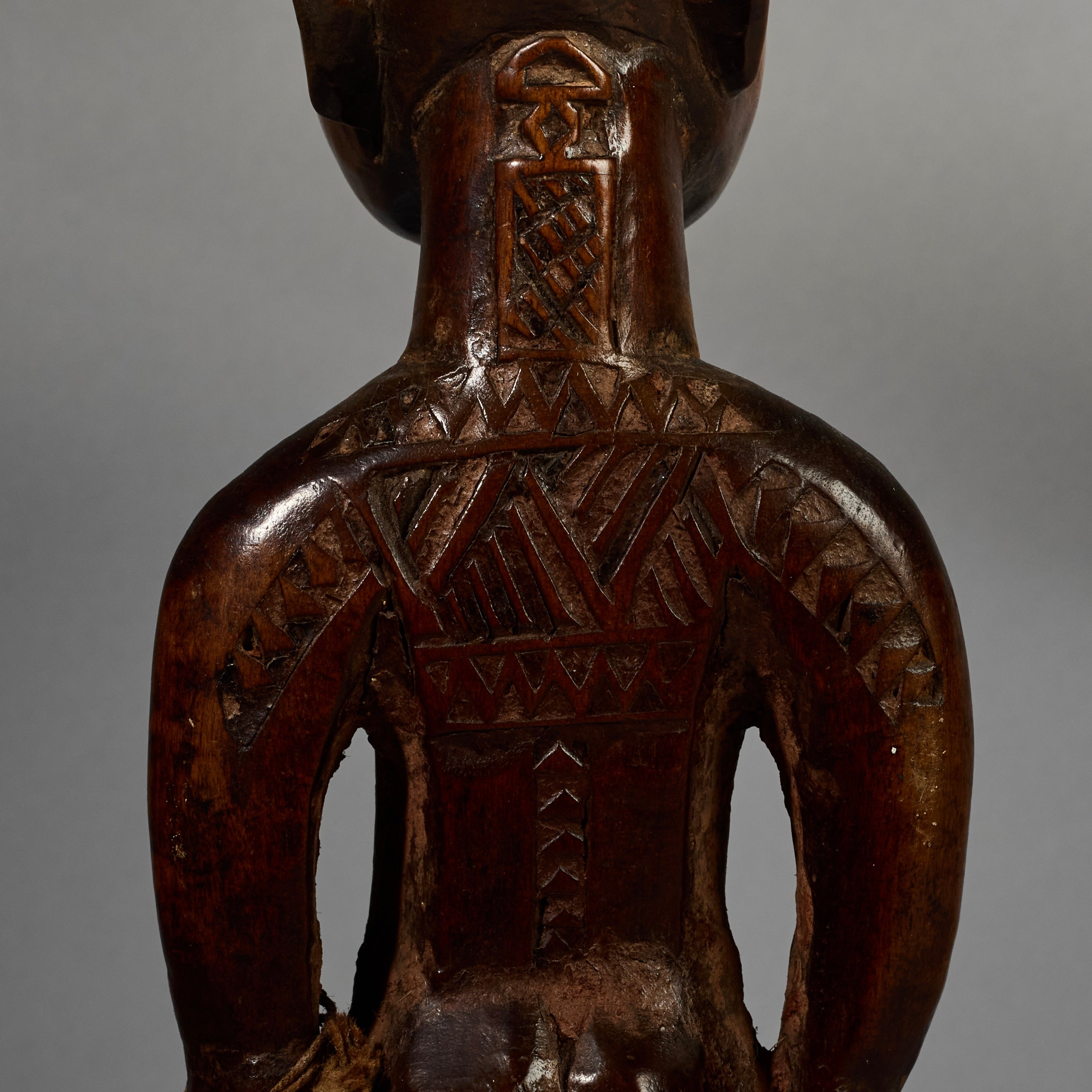 A FINE OLD  IBEJI, EX UK COLL. YORUBA TRIBE OF NIGERIA ( No 6271)