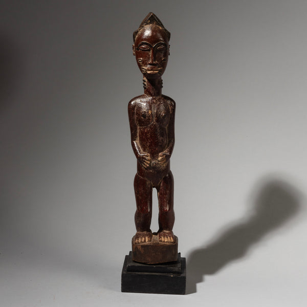 A TALL BAULE COLON FIGURE WITH A BABY, IVORY COAST WEST AFRICA ( No 2892 )