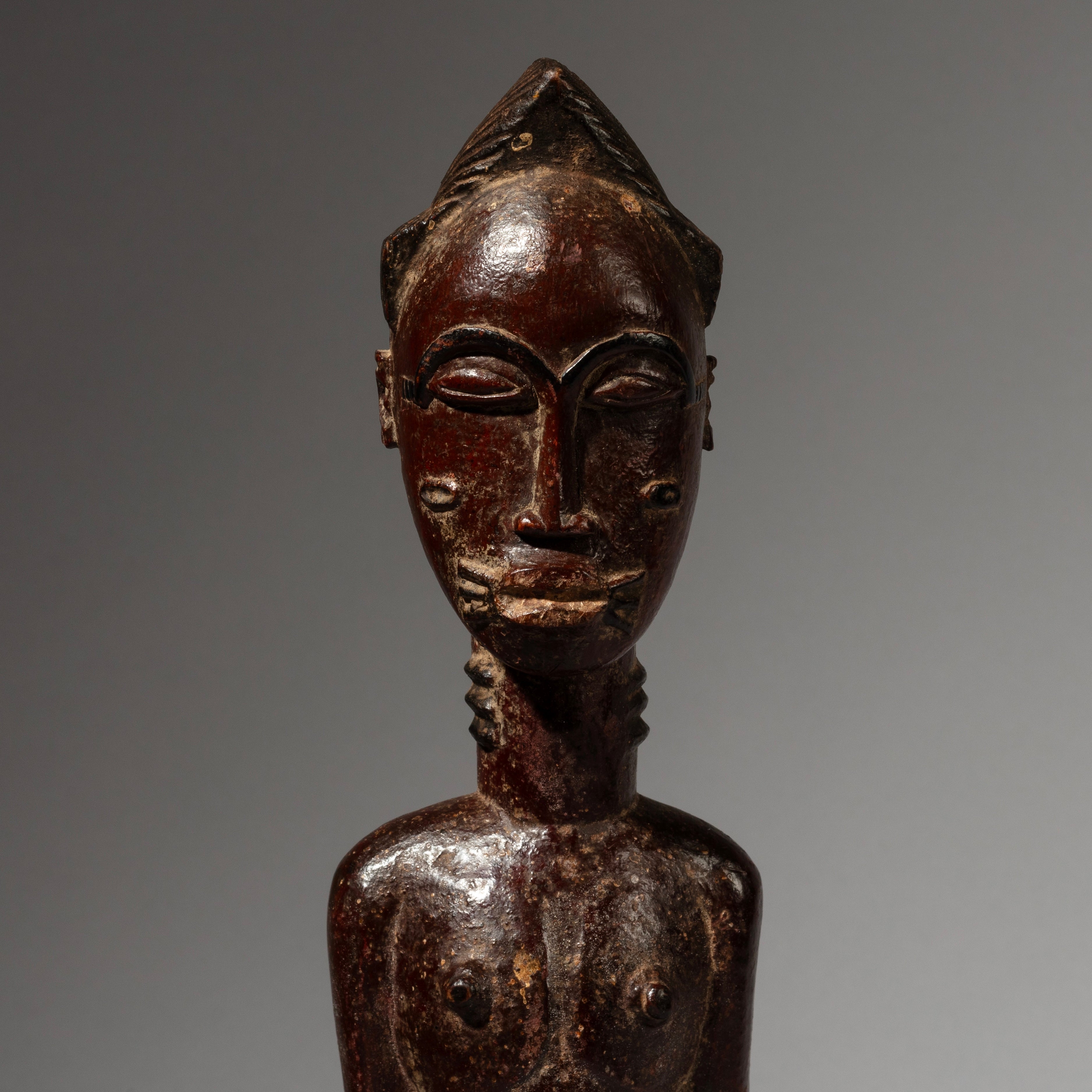 A TALL BAULE COLON FIGURE WITH A BABY, IVORY COAST WEST AFRICA ( No 2892 )