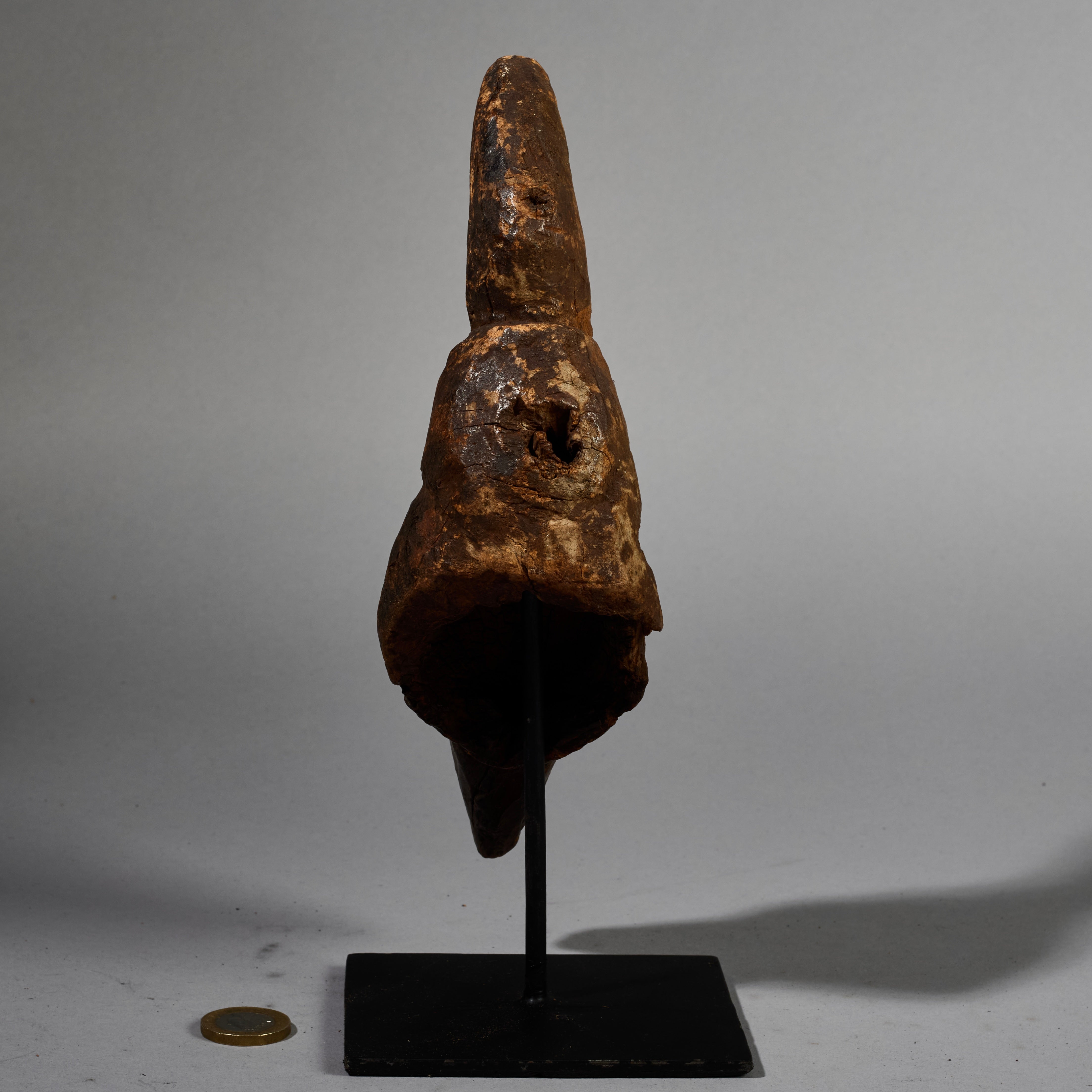 A CUBIST SMALL MASK FROM BURKINA FASO, W AFRICA (No 6276