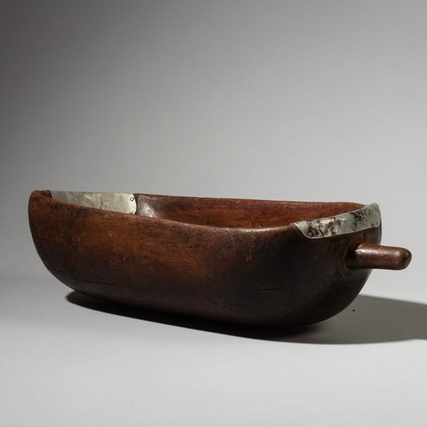 A DEEP WOODEN BOWL WITH METAL INDIGENOUS REPAIRS FROM THE TUTSI TRIBE OF RWANDA ( No 2866 )