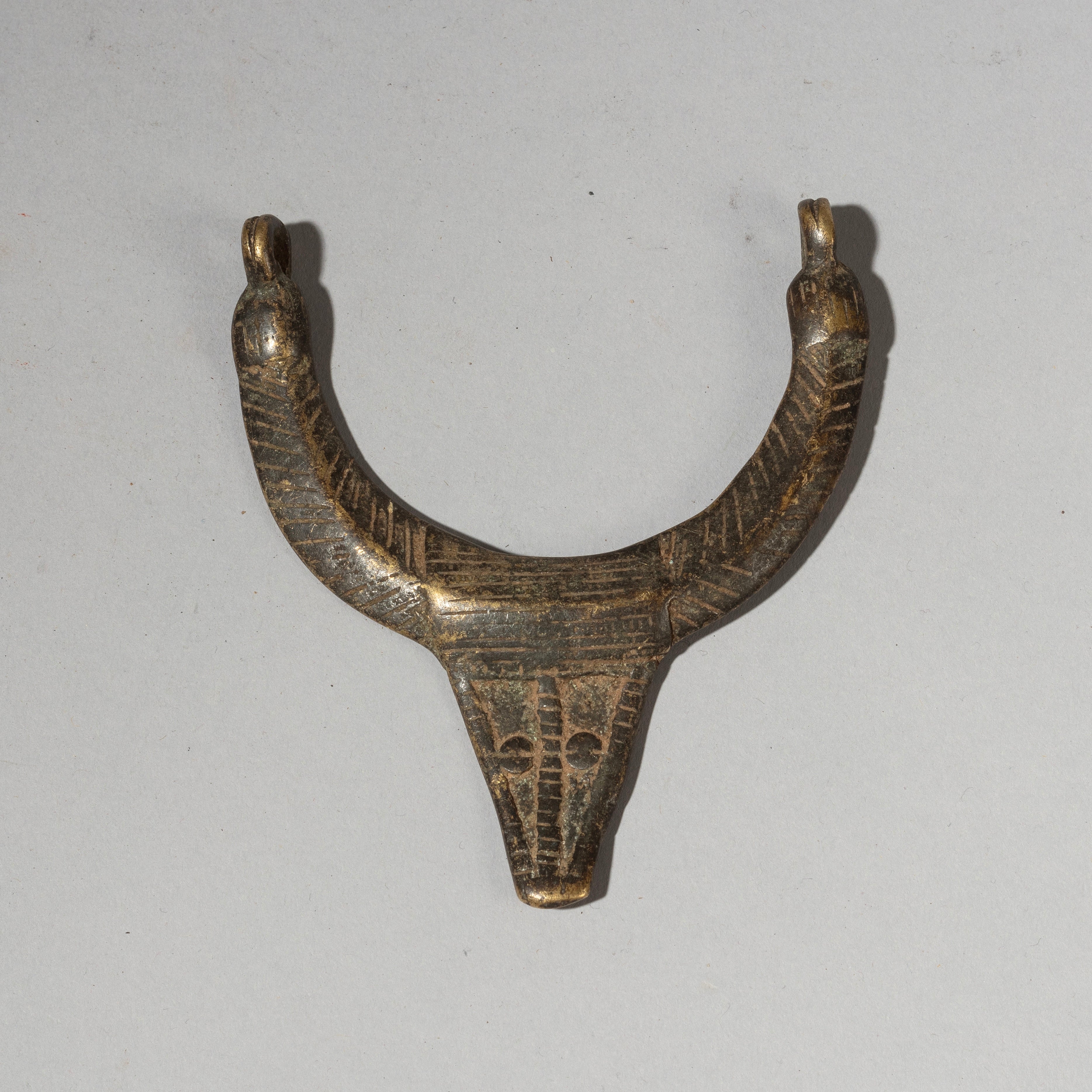 A BRONZE TORQUE WITH CROCODILE HEAD, GURUNSI TRIBE BURKINA FASO, W.AFRICA( No 2953 )