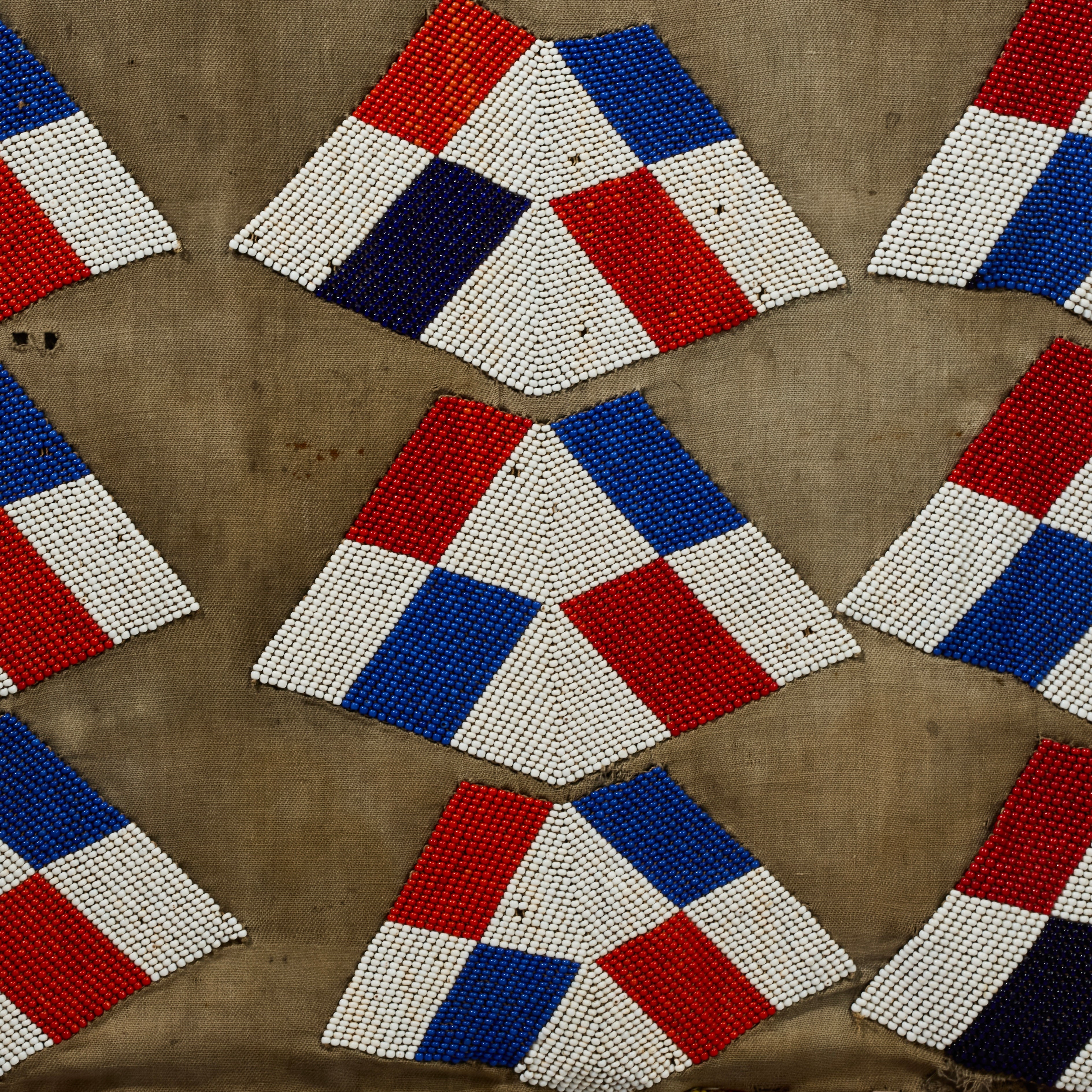 A GRAPHIC BEADED SKIRT MOUNTED, TSONGA, S.AFRICA, ZIMBWBWE ( No 4120) (Copy)