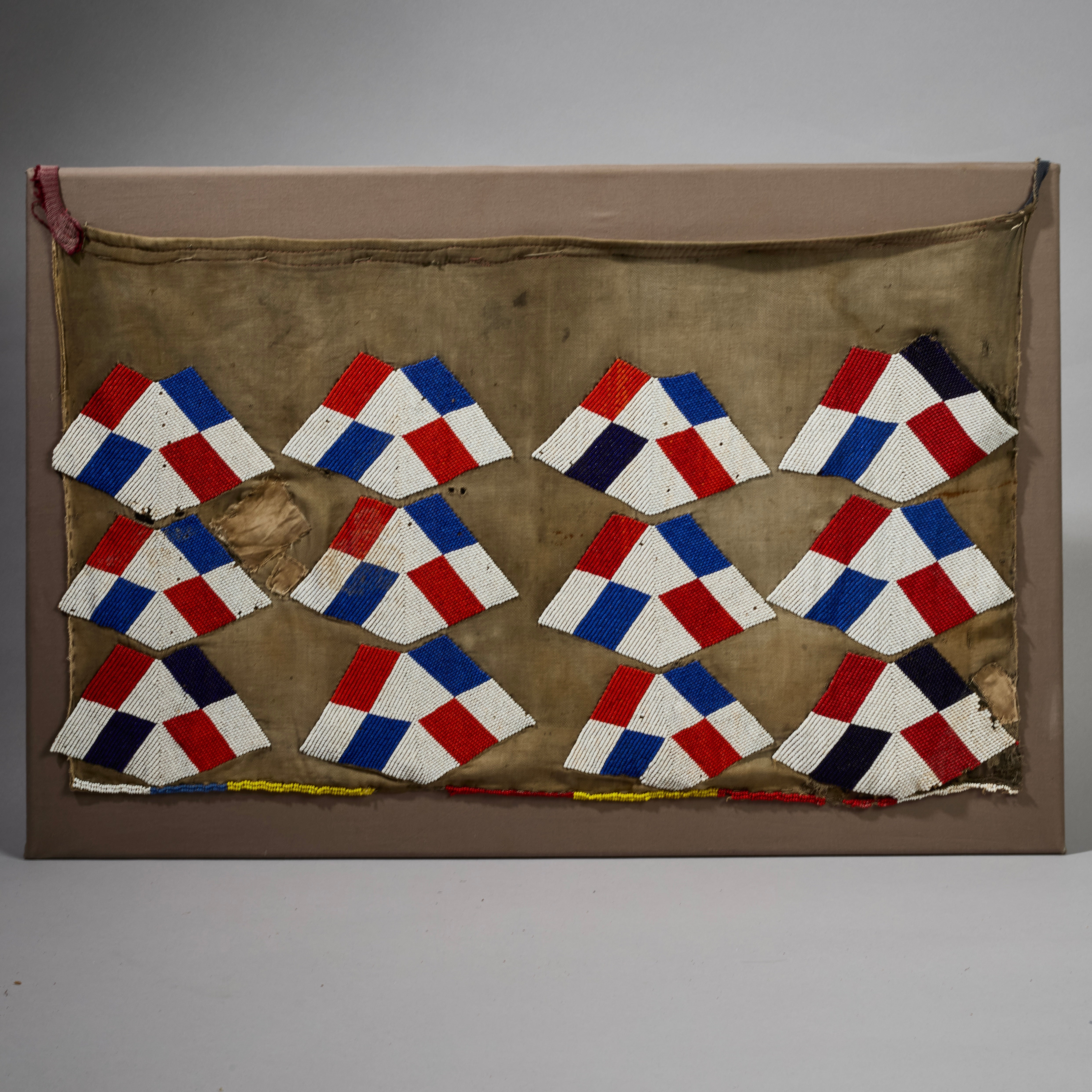 A GRAPHIC BEADED SKIRT MOUNTED, TSONGA, S.AFRICA, ZIMBWBWE ( No 4120) (Copy)