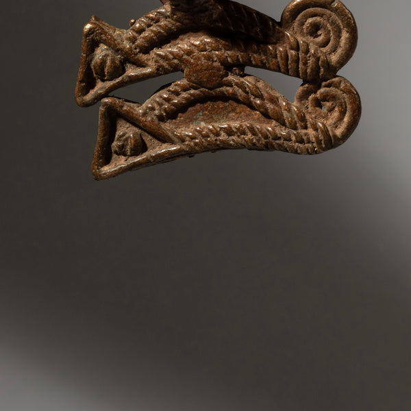 A BIG + DOUBLE CHAMELEON, PROTECTIVE PENDANT LOBI TRIBE IVORY COAST ( No 2898 )