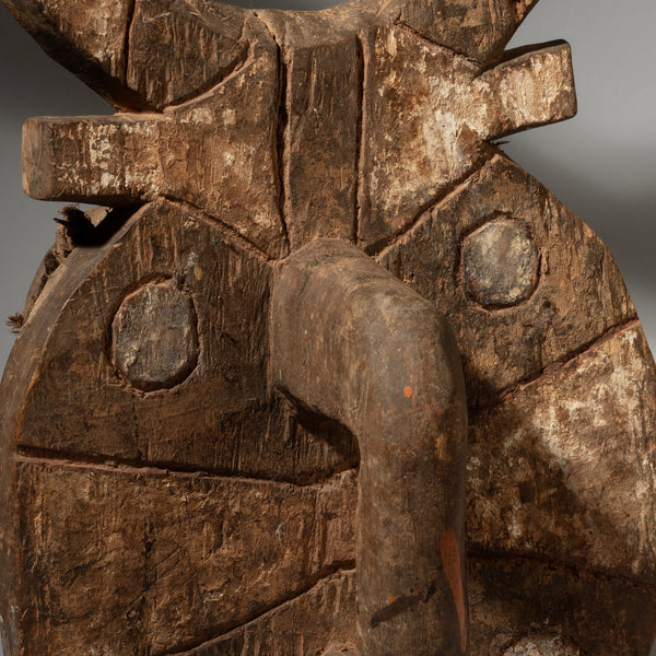 A BLACK + WHITE ANIMAL MASK FROM GHANA W.AFRICA ( No 2945 )