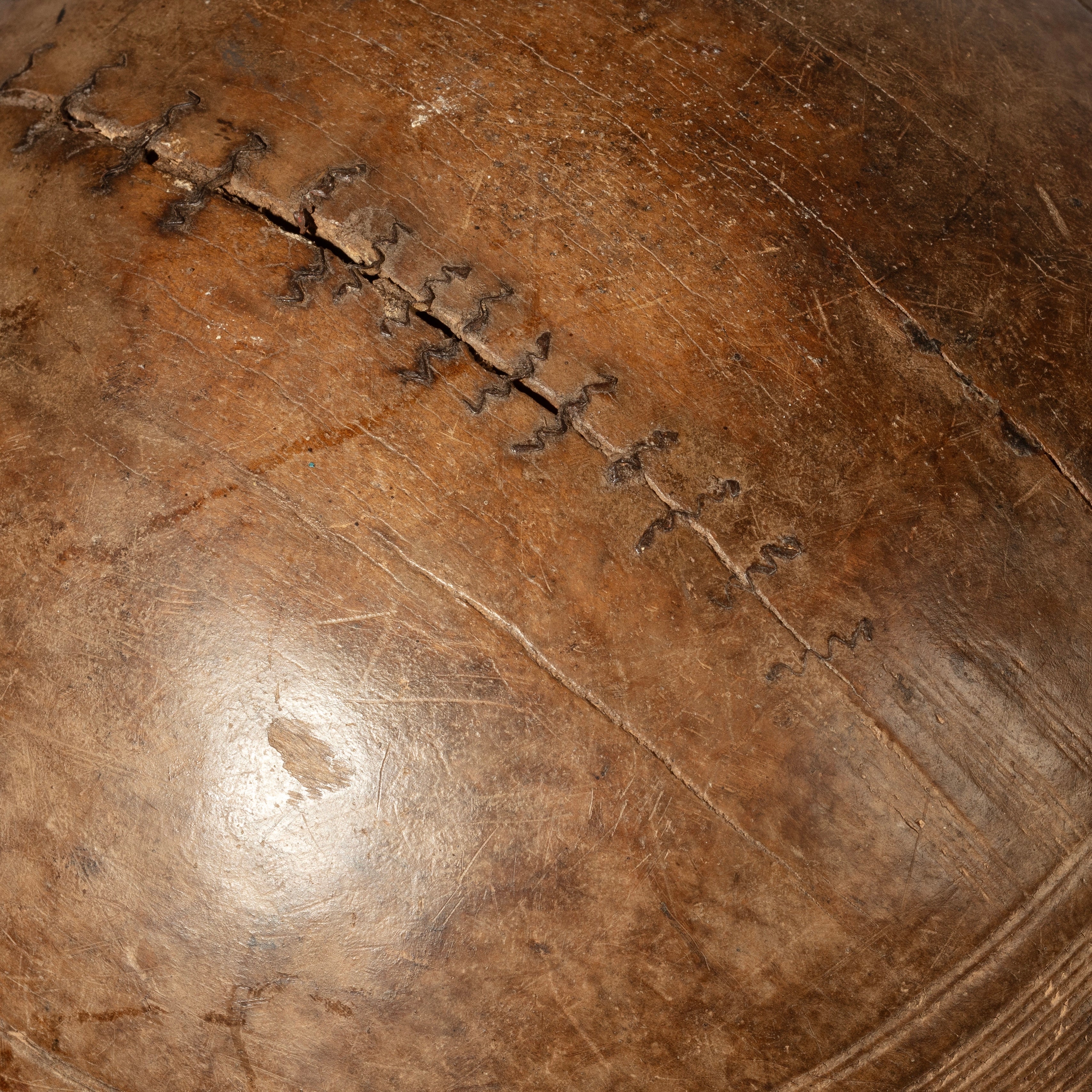 A LARGE, ROUND, DEEP WOODEN BOWL FROM TUAREG TRIBE NIGER W. AFRICA ( No 2883 )