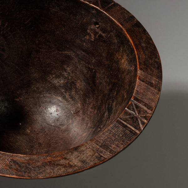 A MEDIUM-LARGE, LUSCIOUS +DEEP WOODEN BOWL FROM TUAREG TRIBE NIGER W. AFRICA ( No 2884 )