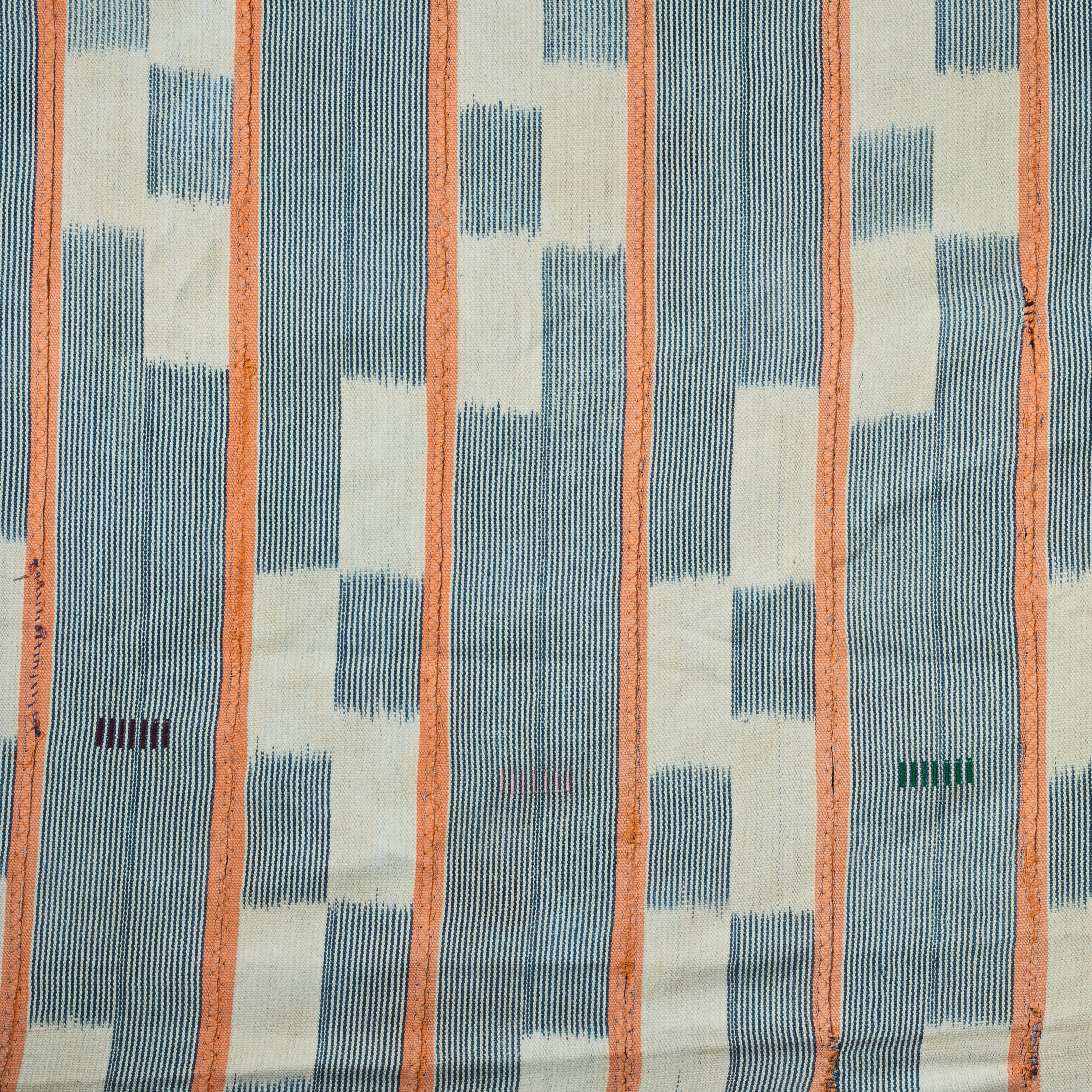 A PRETTY BAULE TRIBE WOMANS CLOTH FROM IVORY COAST  ( No 6279 )