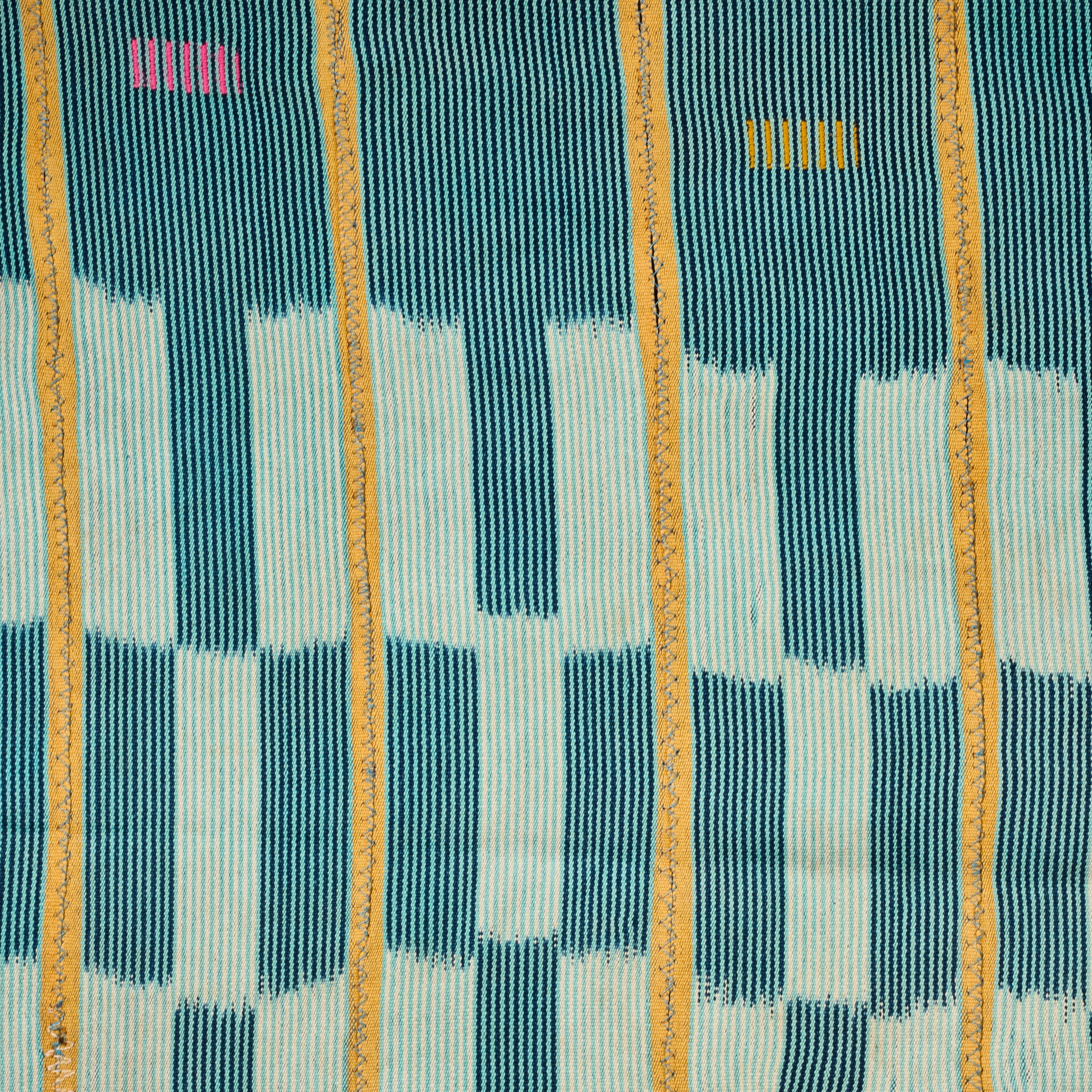 A GRAPHIC VINTAGE COTTON  TEXTILE FROM BAULE TRIBE  W.AFRICA( No 5252)