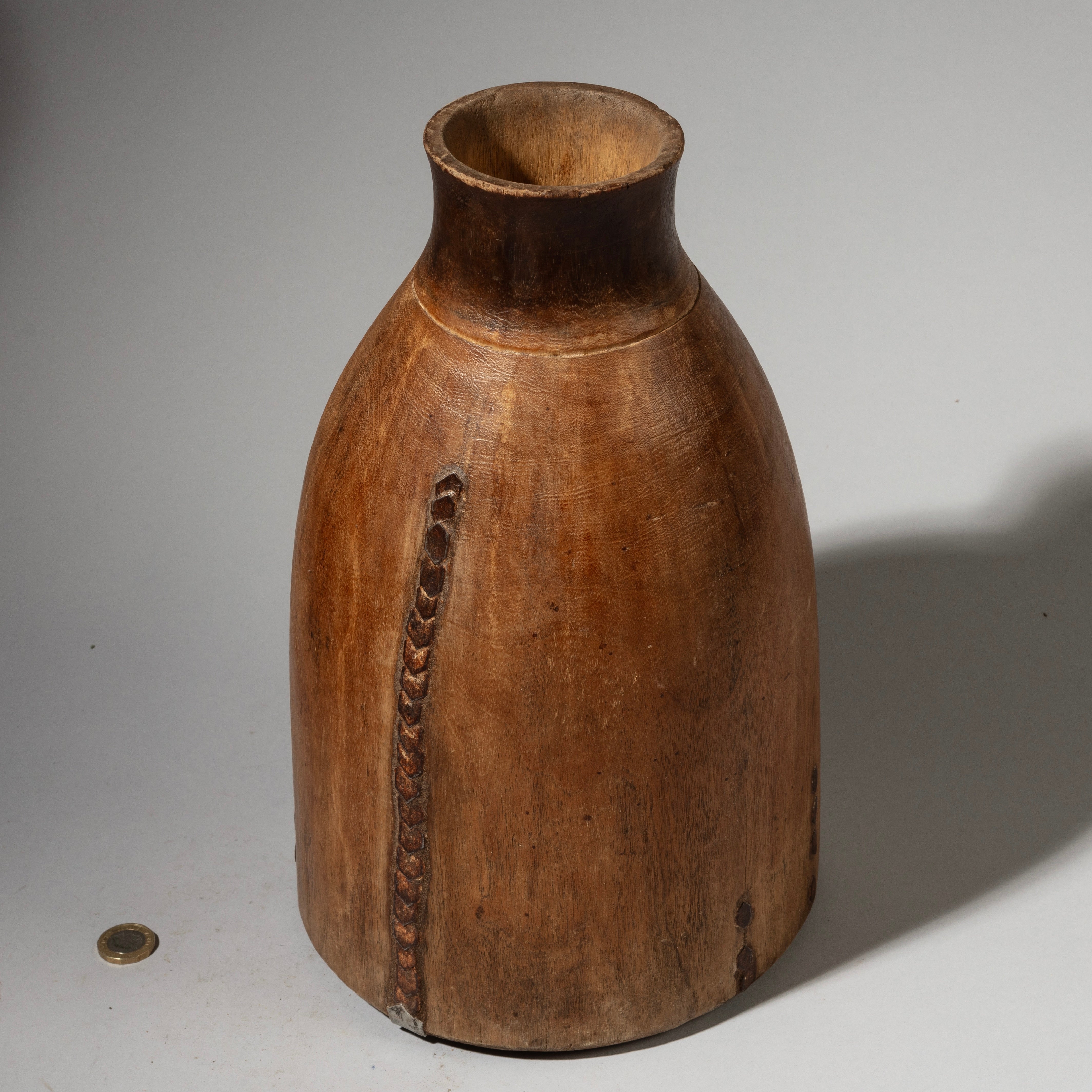 A SHAPELY HONEY POT WITH UNIQUE METAL REPAIRS, TUTSI TRIBE RWANDA  No 2928 )