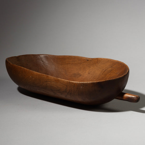 A LUSCIOUS WOODEN BOWL, TUTSI TRIBE RWANDA ( No 2942 )