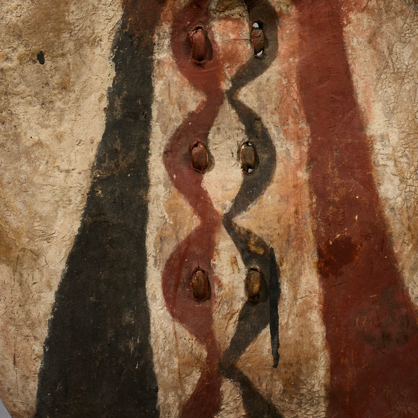 A LARGE GRAPHIC PIGMENT HIDE SHIELD, MAASAI TRIBE  E.AFRICA..EX UK COLLECTION   ( No 6293 )