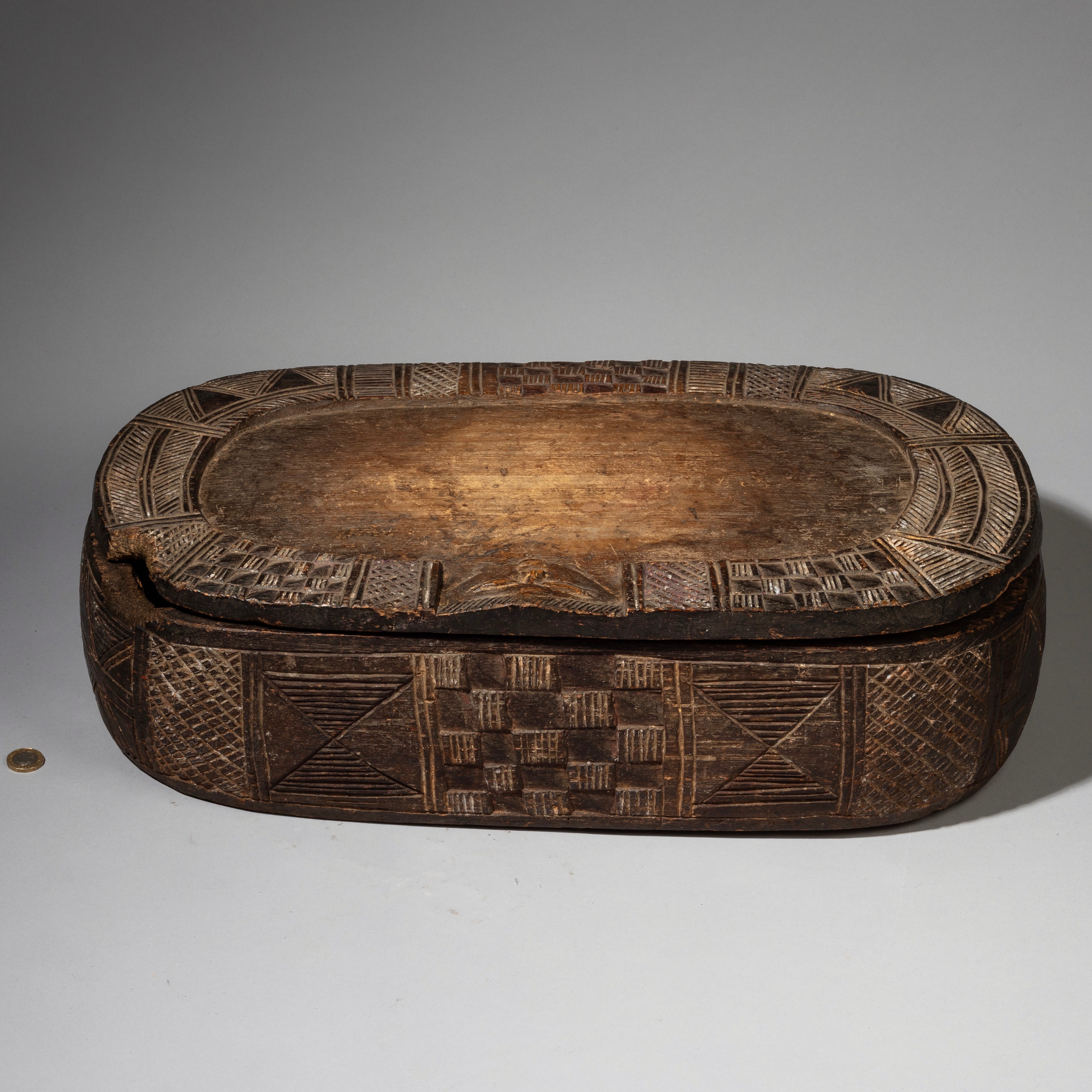 A HUGE, RARE +REFINED DIVINATION BOX FROM YORUBA TRIBE NIGERIA W.AFRICA ( No 2035)