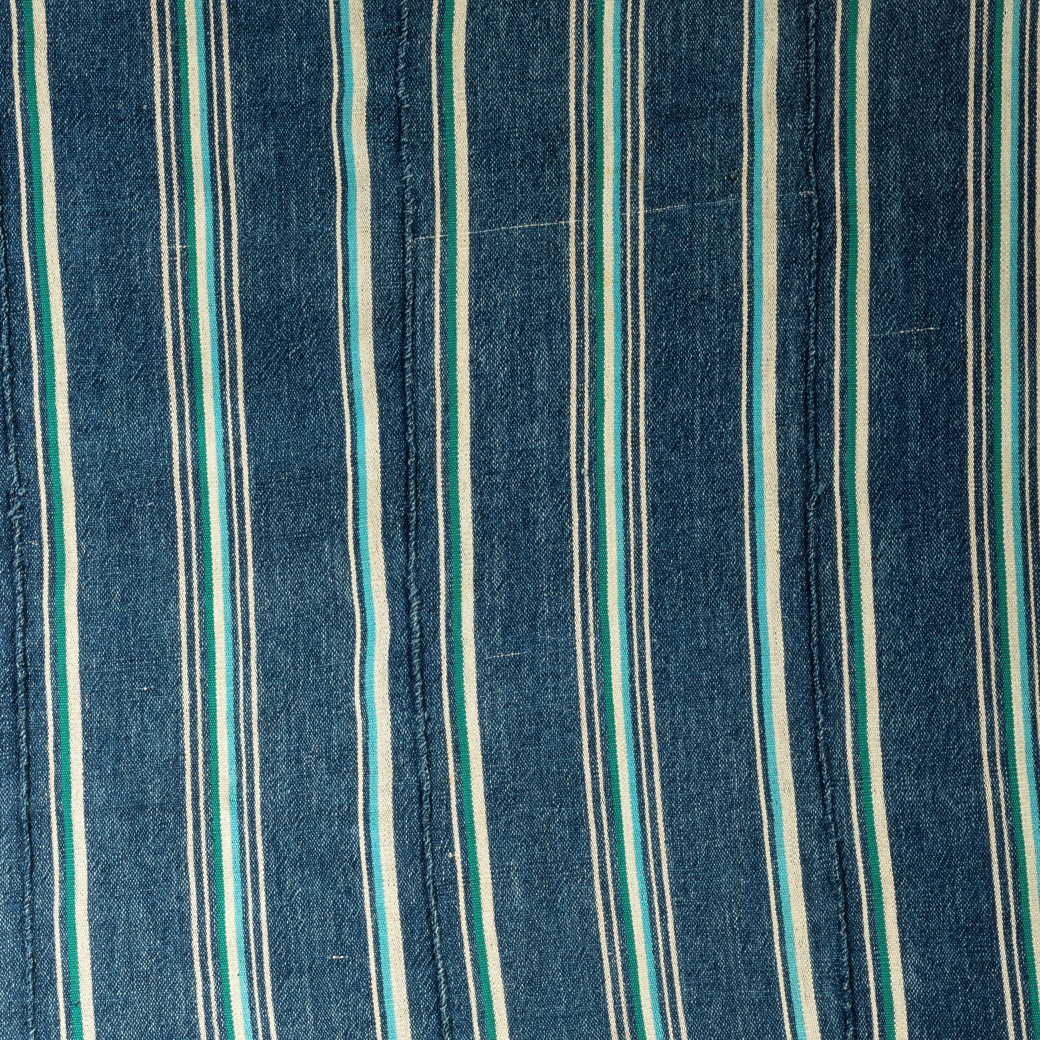 A PRETTY STRIPED INDIGO COTTON WOMANS CLOTH FROM NORTHERN GHANA ( No 2958  )