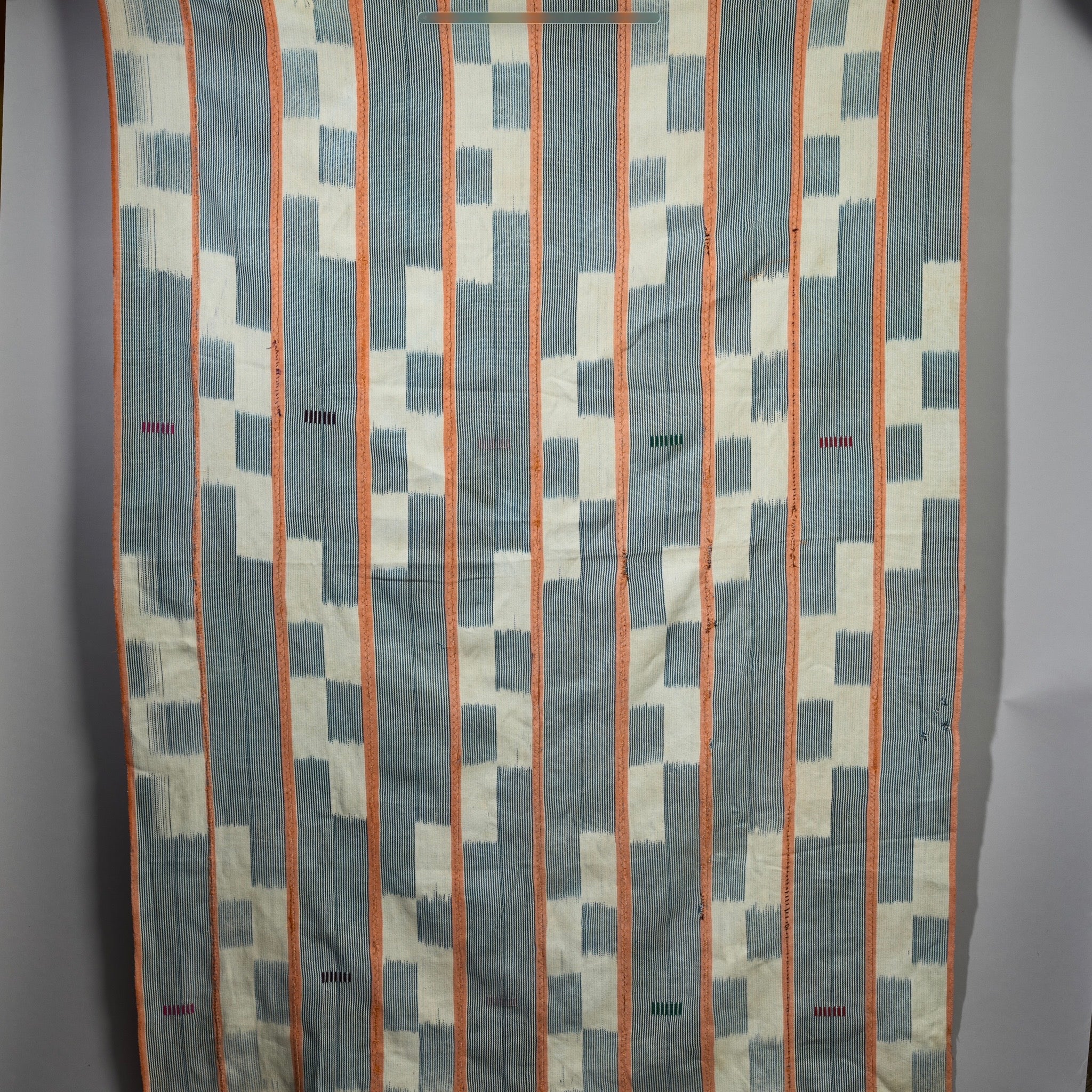 A PRETTY BAULE TRIBE WOMANS CLOTH FROM IVORY COAST  ( No 6279 )