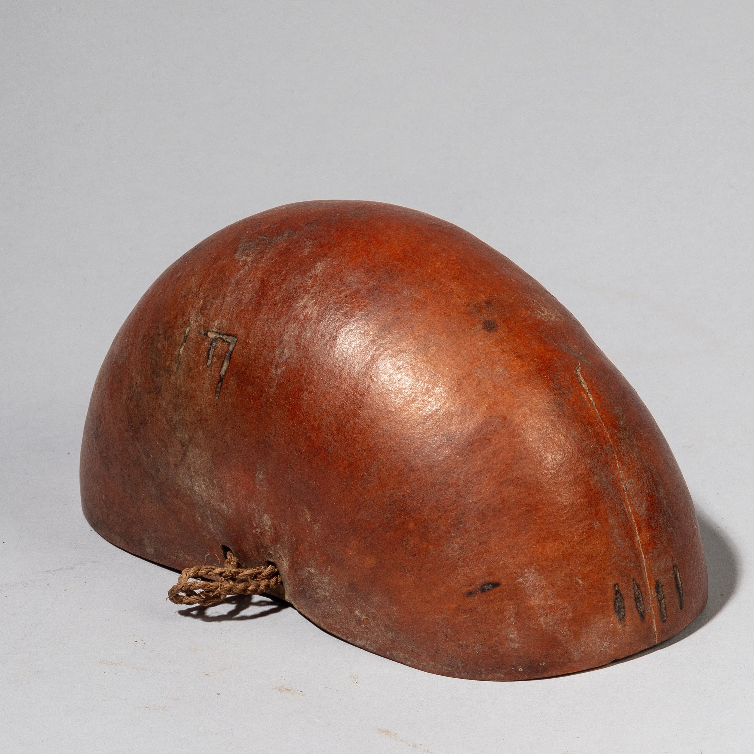 A SMALL GOURD DIVINATION BOWL, EWE TRIBE OF GHANA W.AFRICA ( No 2215)