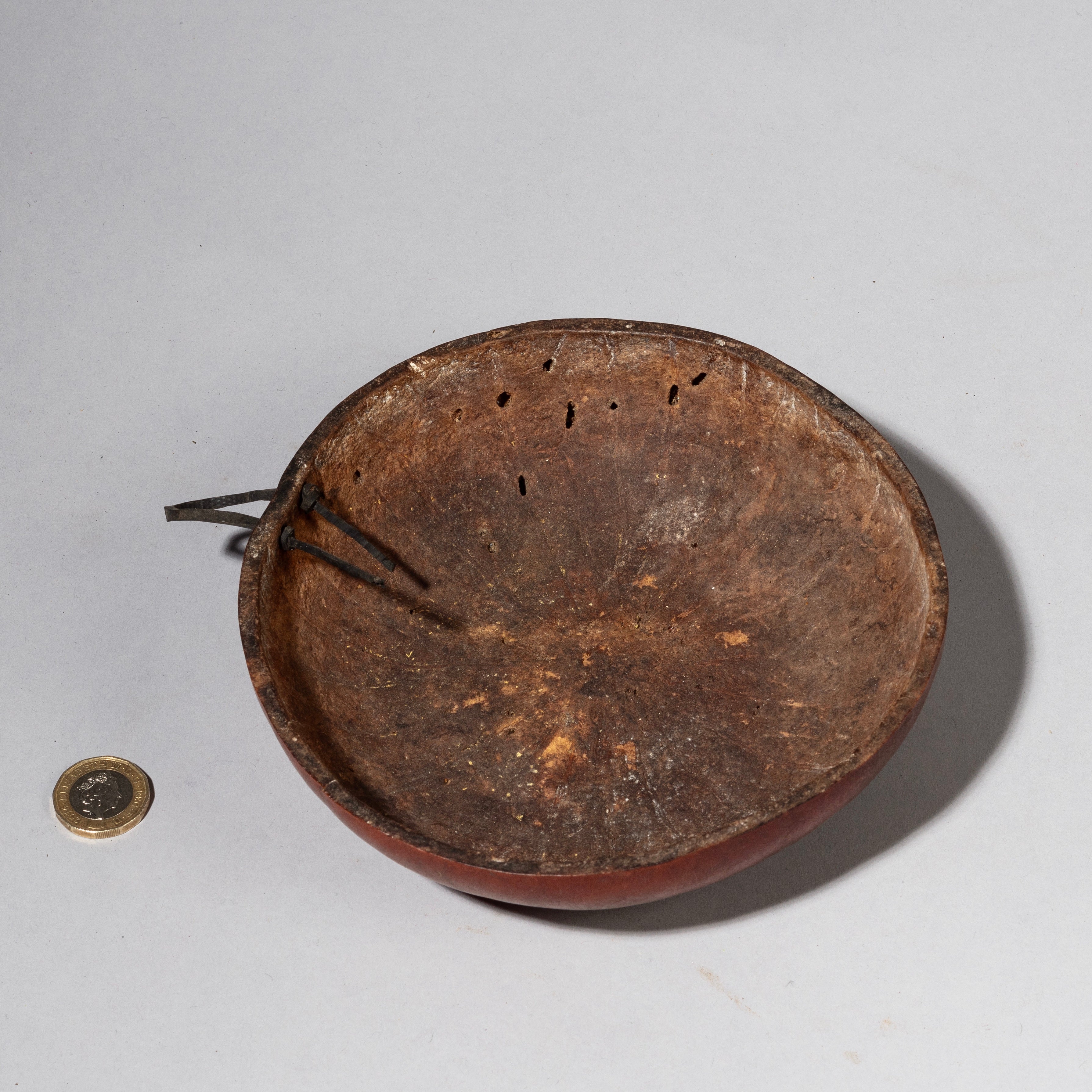 A SMALL ROUND GOURD DIVINATION BOWL, EWE TRIBE OF GHANA W.AFRICA( No 2217)